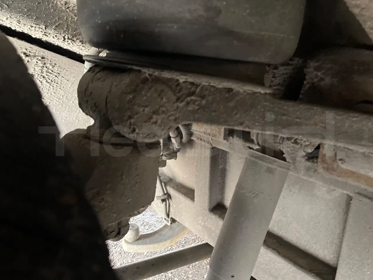 Isuzu Visigo 56L1DDA61 -EUR6 -182kW - 9.560m - front shock absorbers left