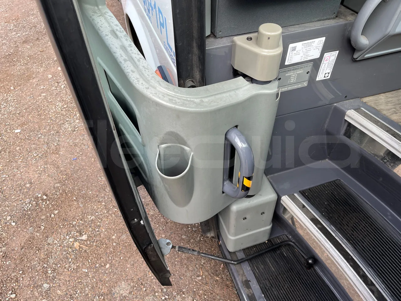 Isuzu Visigo 56L1DDA61 -EUR6 -182kW - 9.560m - handrails photo