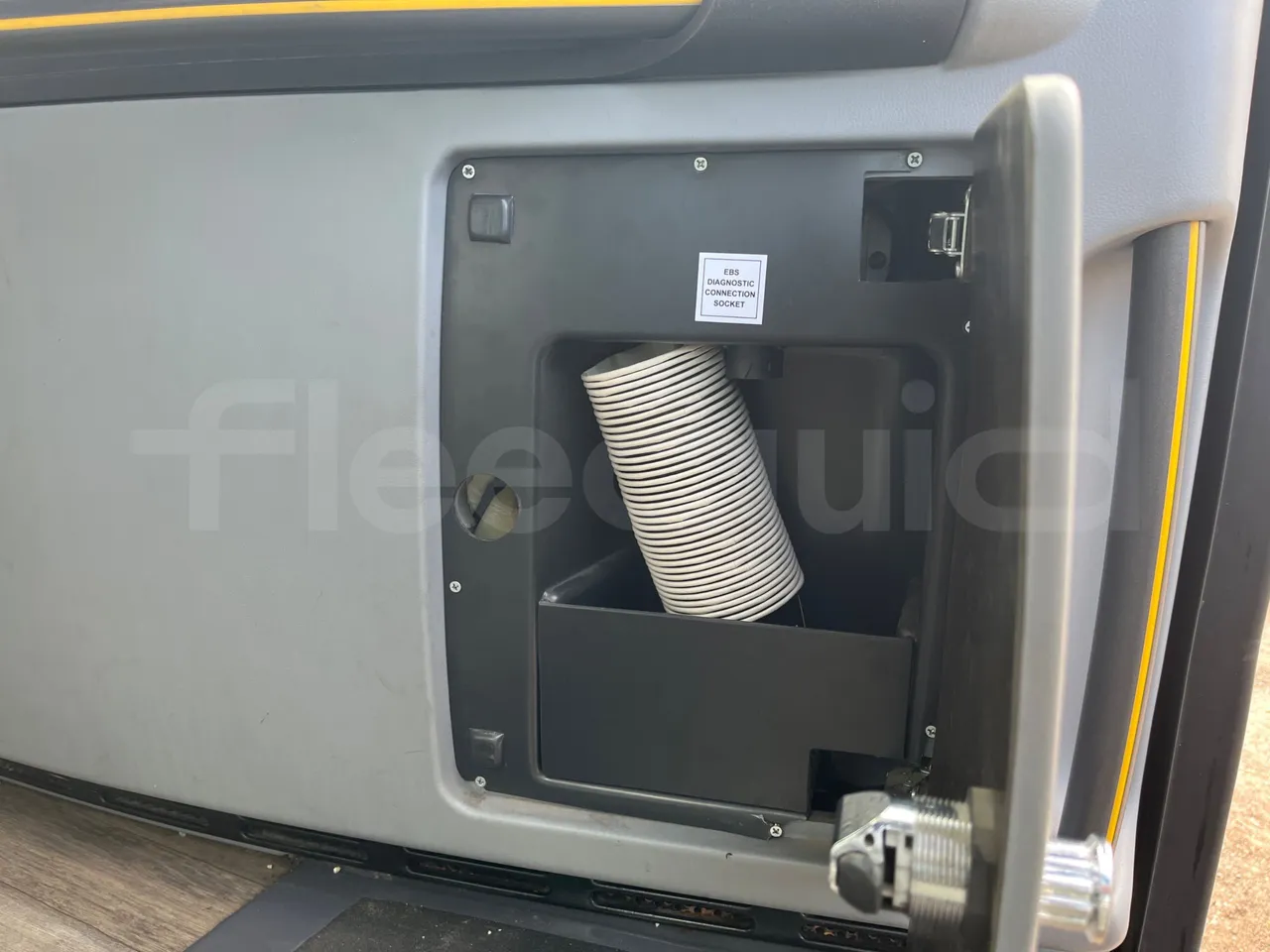 Isuzu Visigo 56L1DDA61 -EUR6 -182kW - 9.560m - seat plate photo