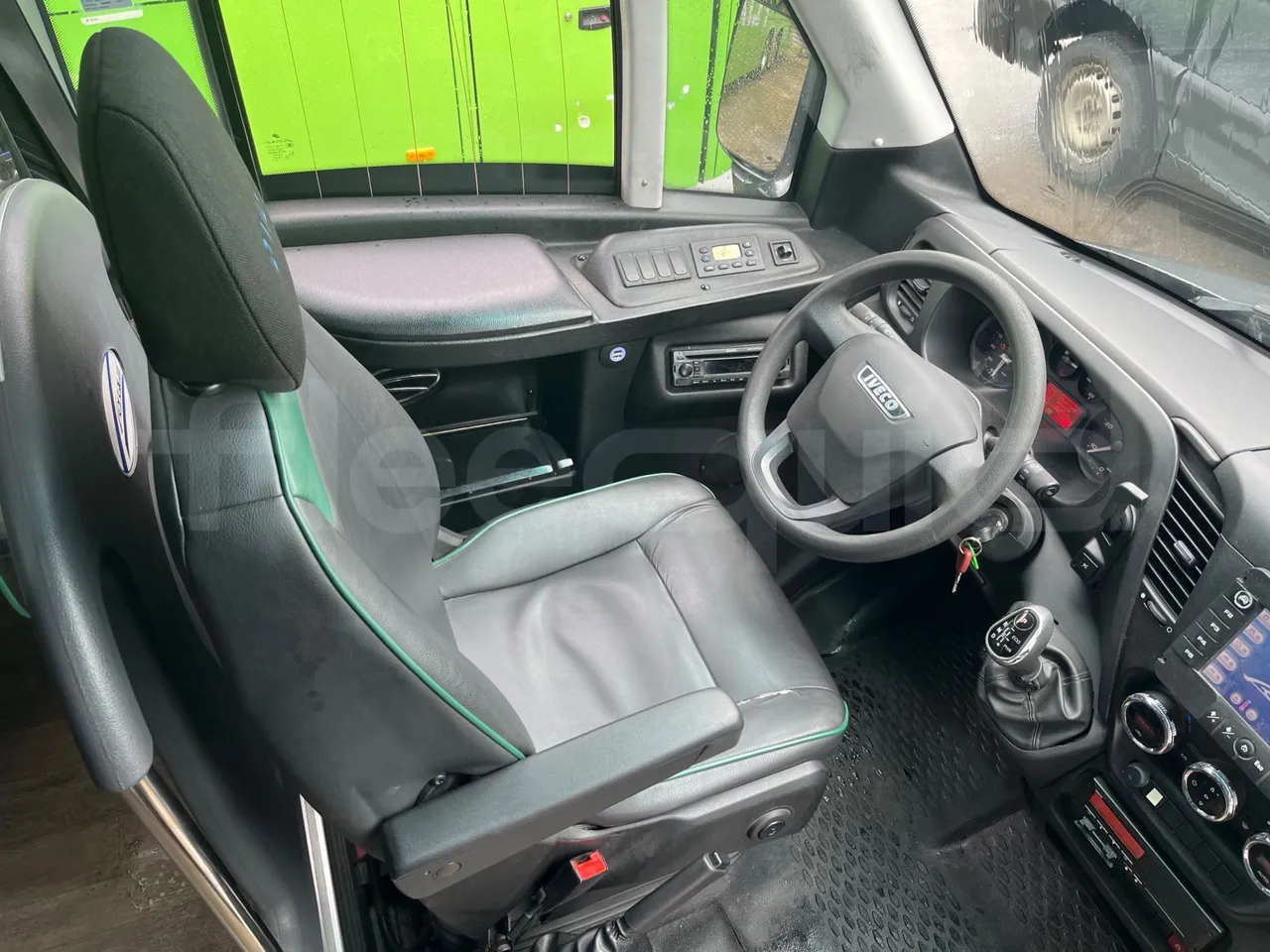 Iveco Ferqui S327C - Euro 6 - 132 kW - 8.470 mt - driver's seat photo