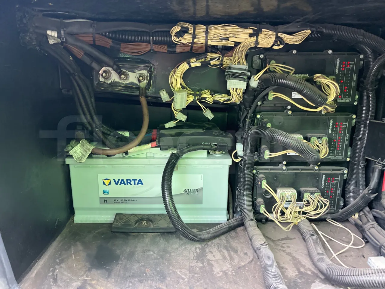 Iveco Ferqui S327C - Euro 6 - 132 kW - 8.470 mt - external compartments photo