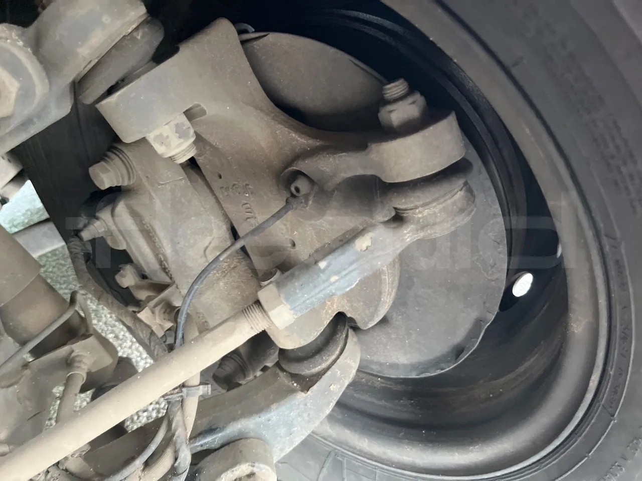 Iveco Ferqui S327C - Euro 6 - 132 kW - 8.470 mt - front discs left