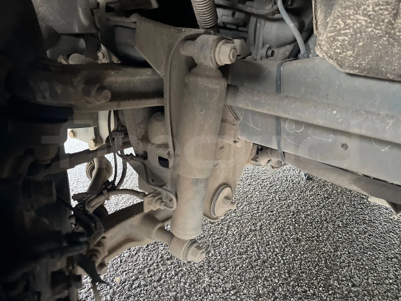 Iveco Ferqui S327C - Euro 6 - 132 kW - 8.470 mt - front shock absorbers left