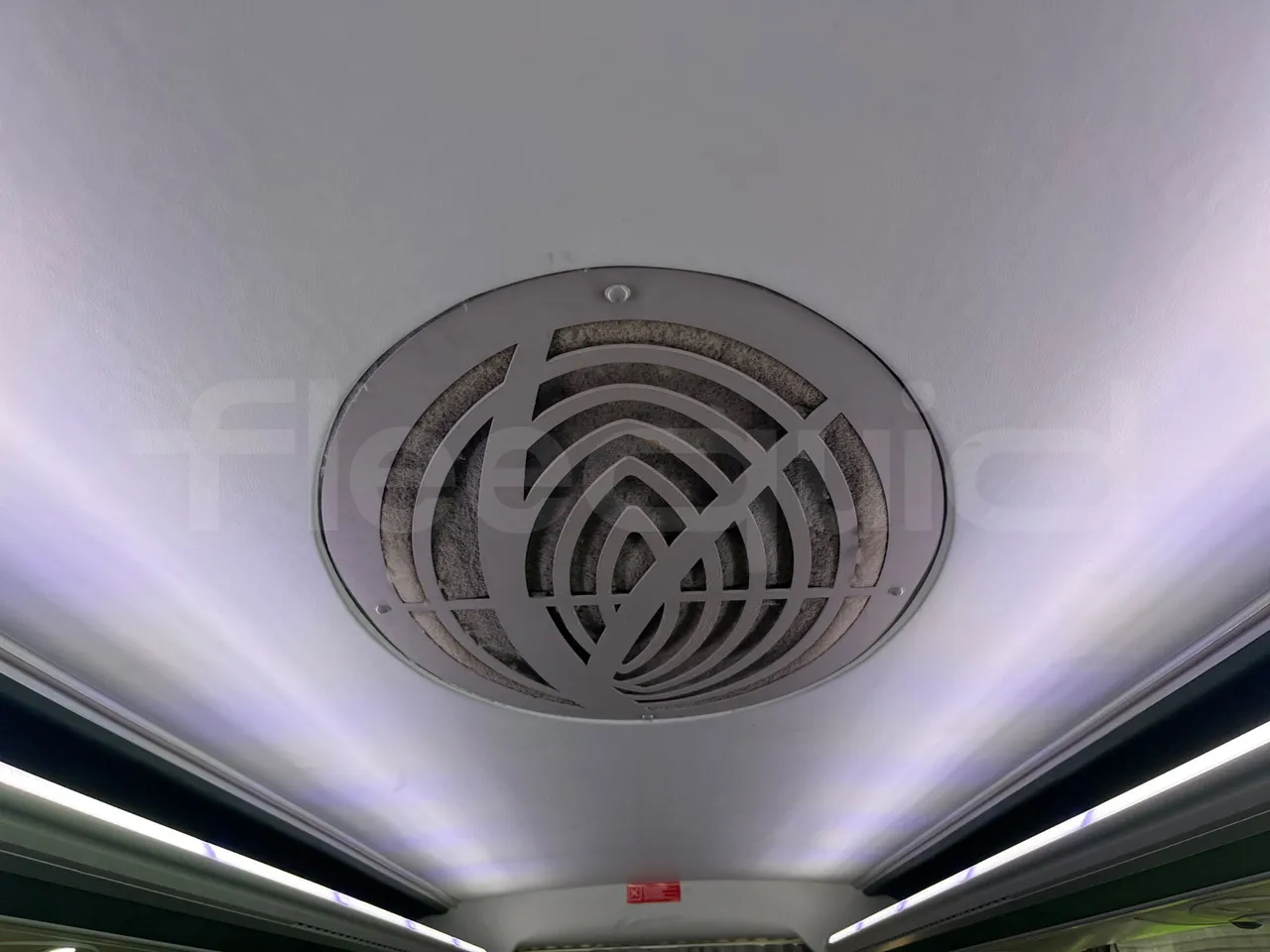 Iveco Ferqui S327C - Euro 6 - 132 kW - 8.470 mt - roof hatch 2