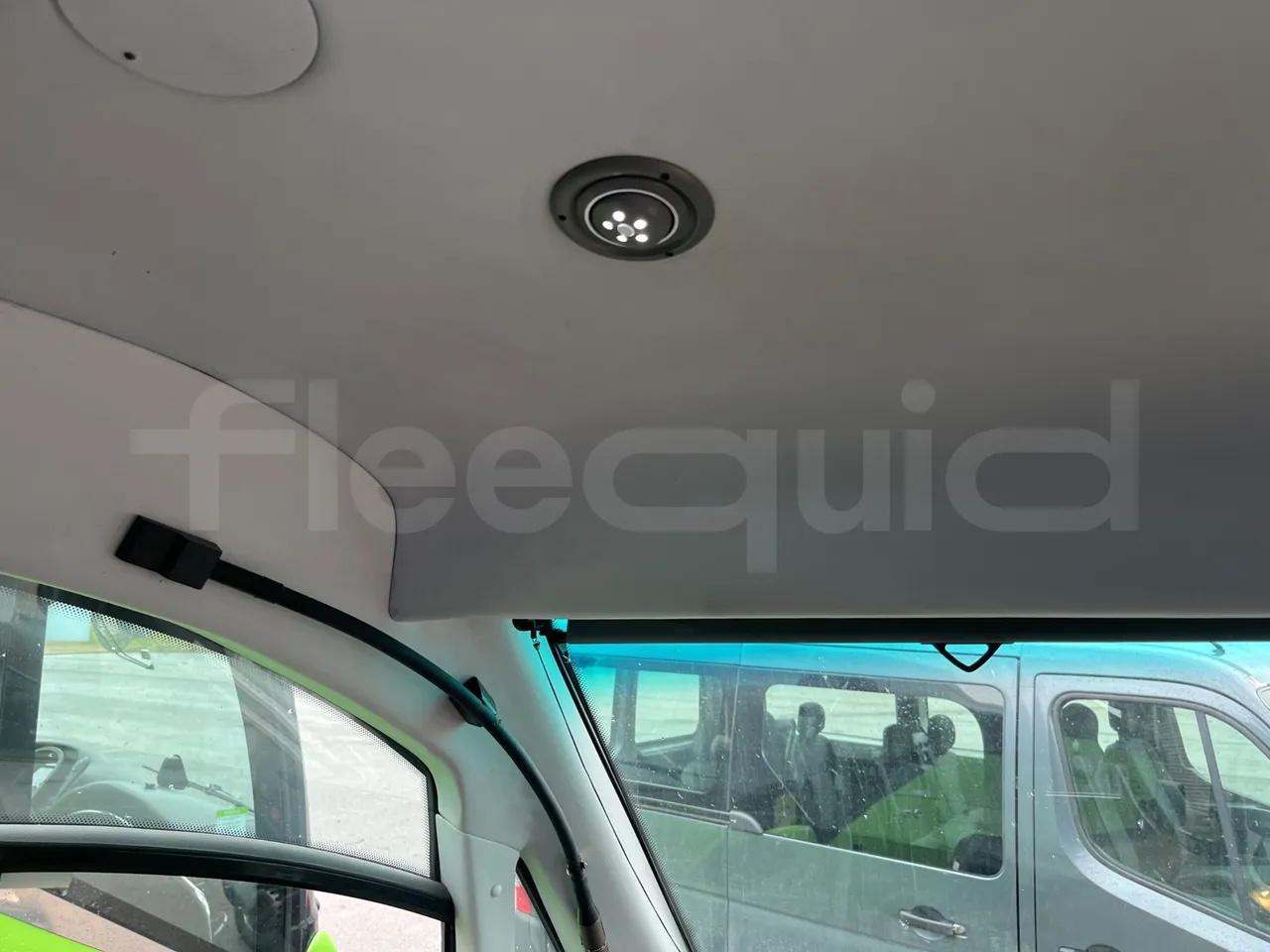 Iveco Ferqui S327C - Euro 6 - 132 kW - 8.470 mt - monitor detail photo