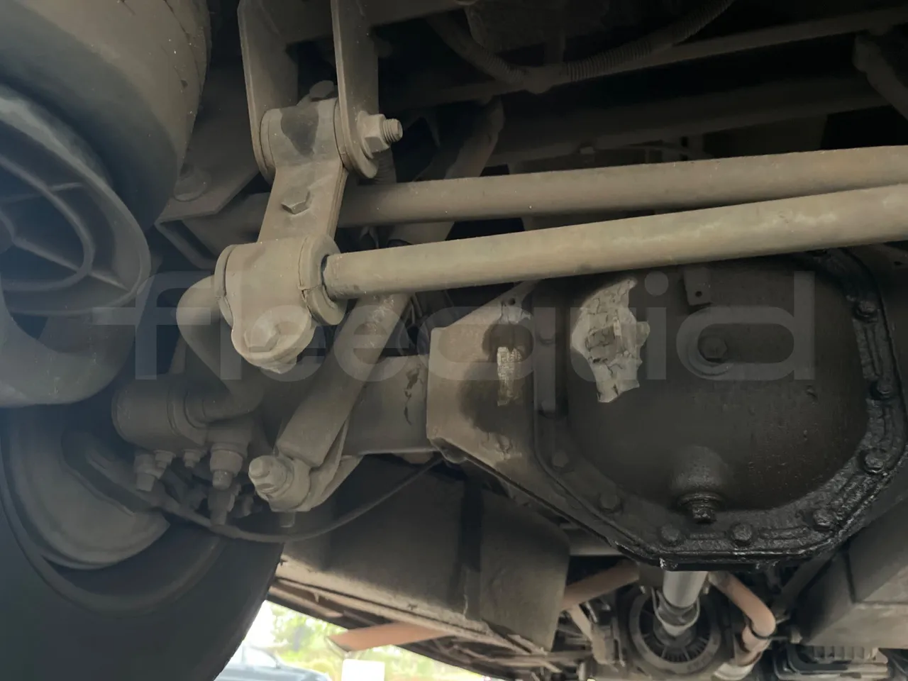 Iveco Ferqui S327C - Euro 6 - 132 kW - 8.470 mt - axle 2 shock absorbers 1 left