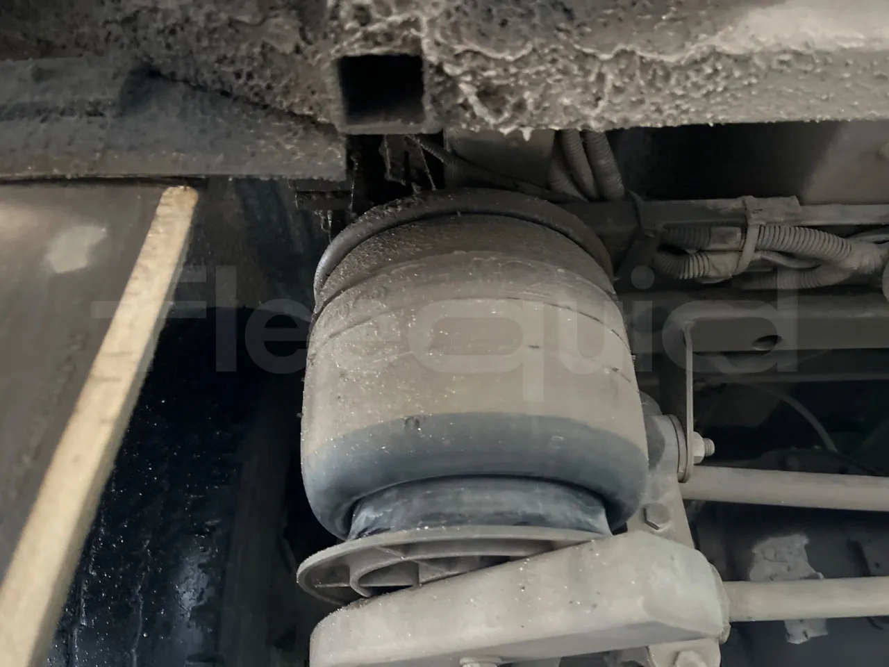 Iveco Ferqui S327C - Euro 6 - 132 kW - 8.470 mt - axle 2 shock absorbers 2 left