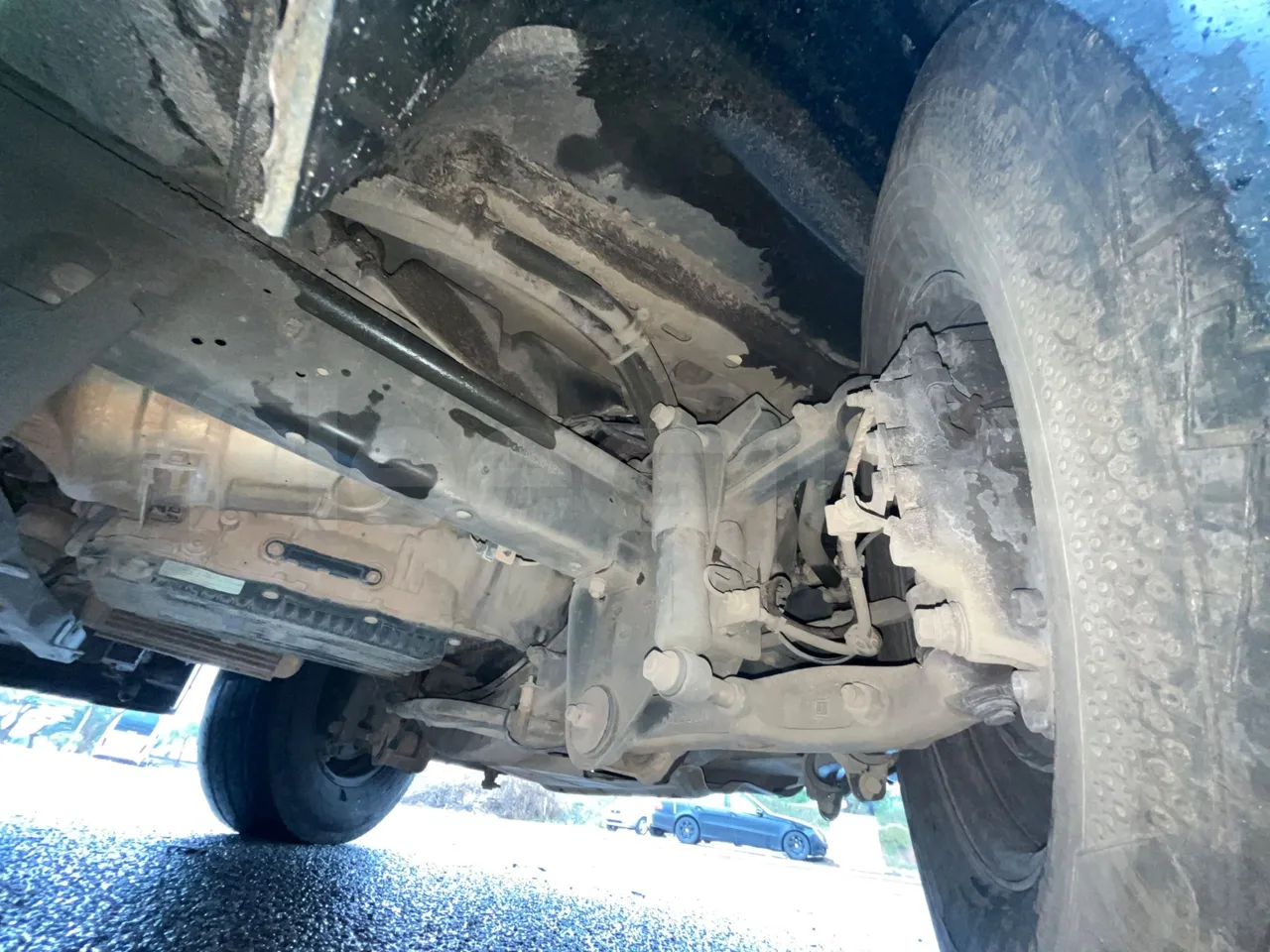 Iveco Ferqui S327C - Euro 6 - 132 kW - 8.470 mt - front axle right side