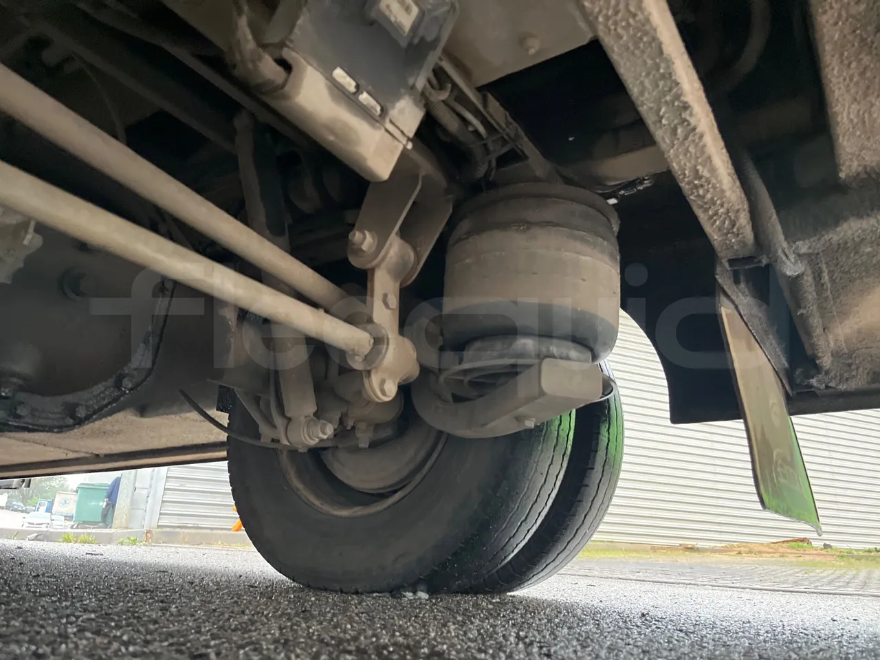 Iveco Ferqui S327C - Euro 6 - 132 kW - 8.470 mt - axle 3 right side