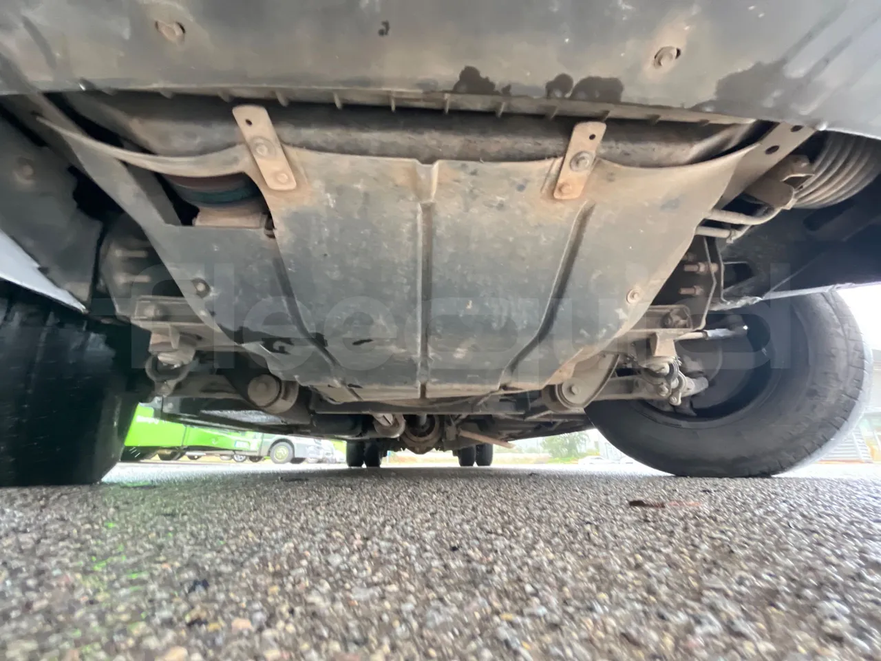 Iveco Ferqui S327C - Euro 6 - 132 kW - 8.470 mt - front undercarriage from front