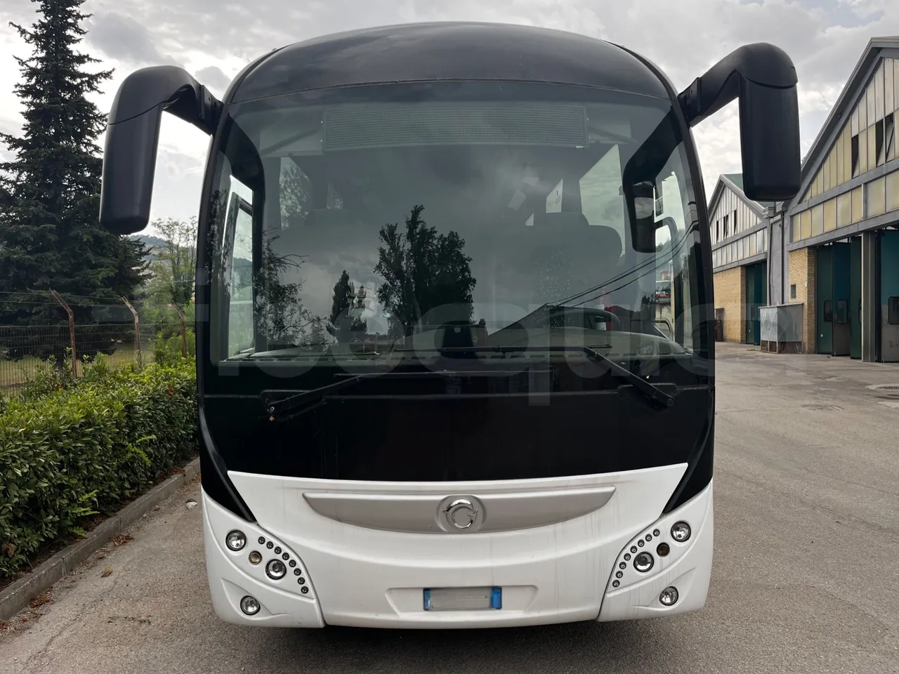 Iveco Magelys - front photo