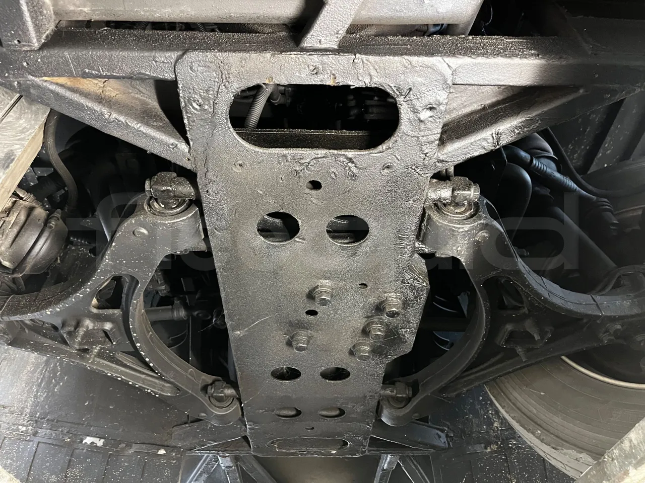 Iveco Magelys - front axle central