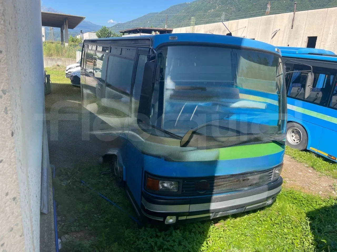 Setra S 210 HL58 - EUR0 - 165kW - 9.34m - Base cover photo
