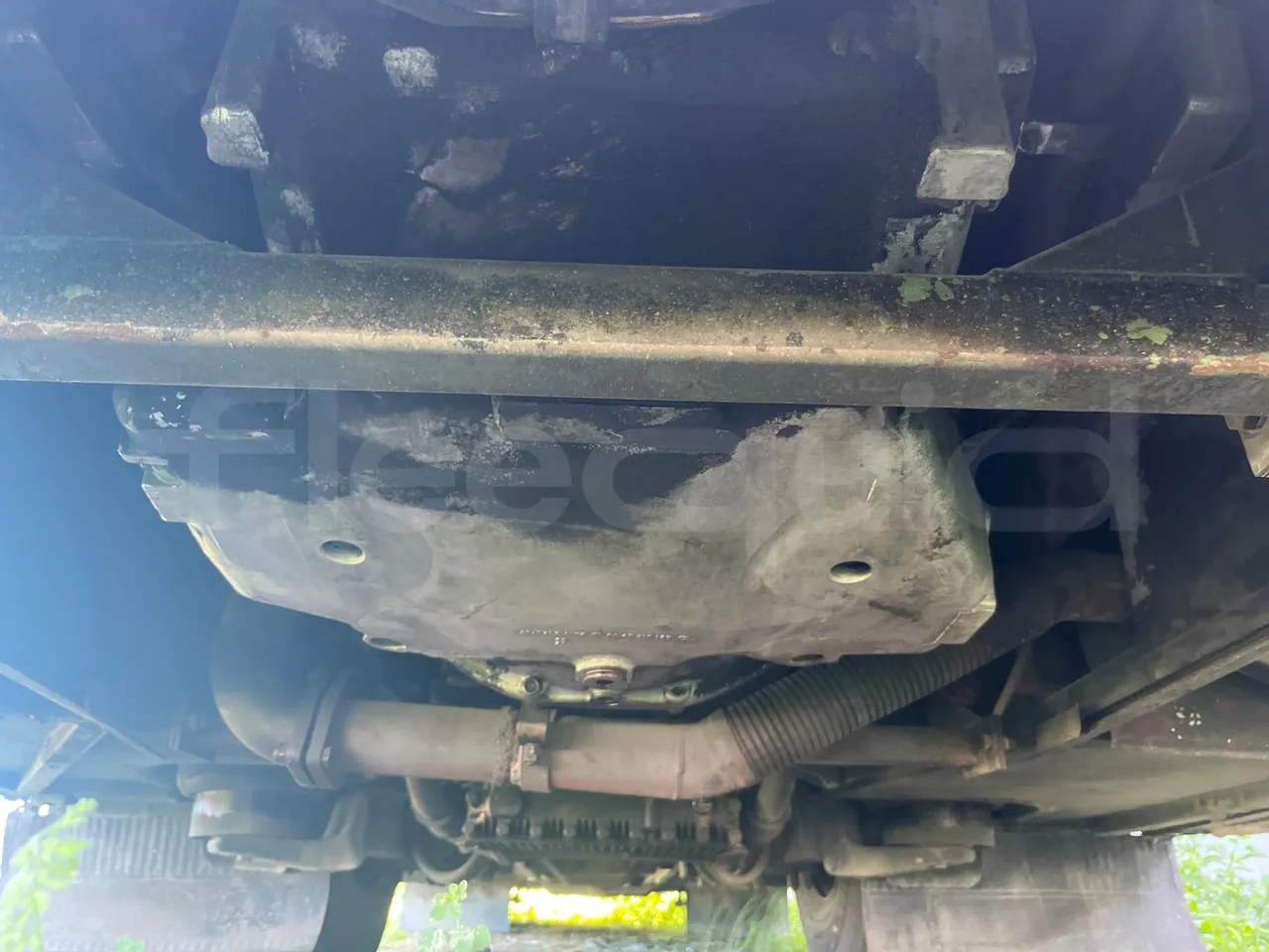 Setra S 210 HL58 - EUR0 - 165kW - 9.34m - engine without protection