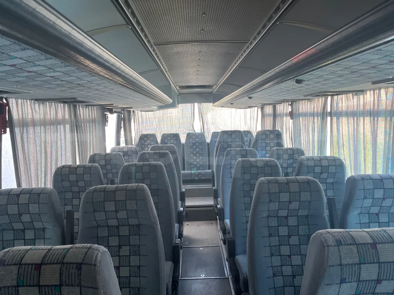 Setra S 210 HL58 - EUR0 - 165kW - 9.34m - reverse view middle aisle