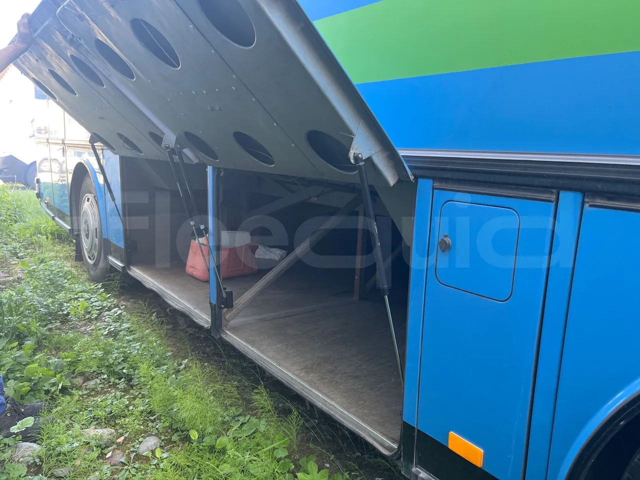 Setra S 210 HL58 - EUR0 - 165kW - 9.34m - luggage rack photo