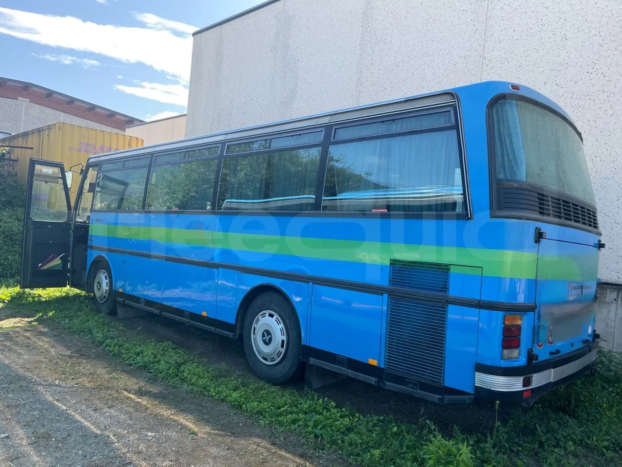 Setra S 210 HL58 - EUR0 - 165kW - 9.34m - left side photo
