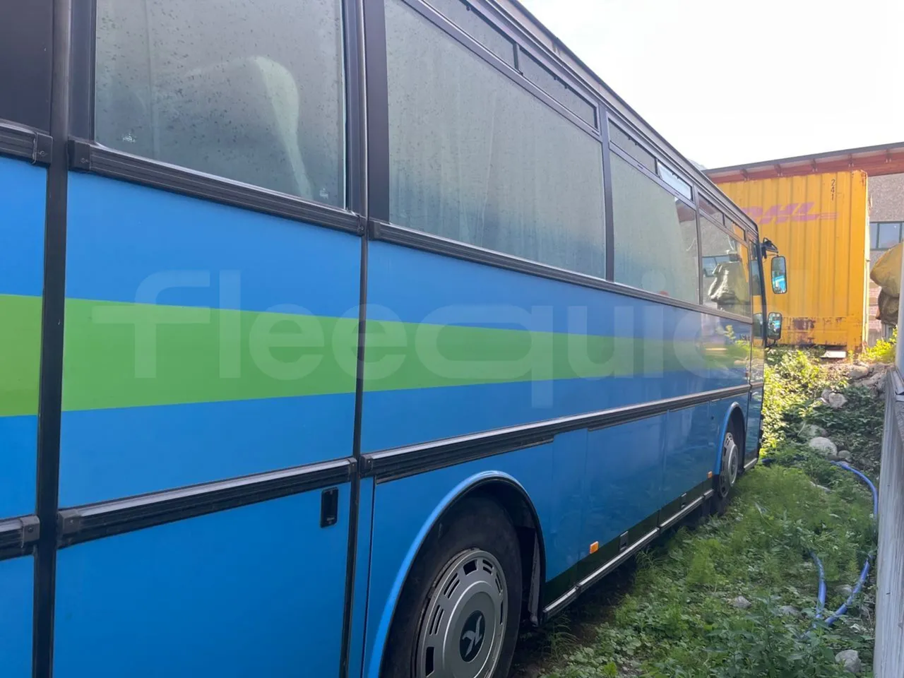 Setra S 210 HL58 - EUR0 - 165kW - 9.34m - right side doors closed