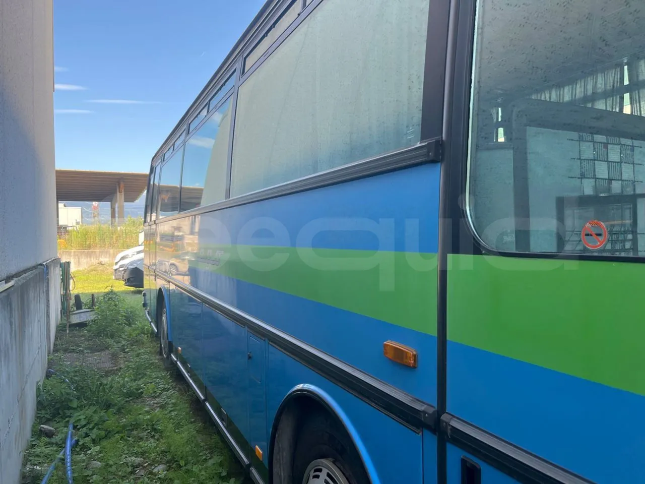 Setra S 210 HL58 - EUR0 - 165kW - 9.34m - right side doors open
