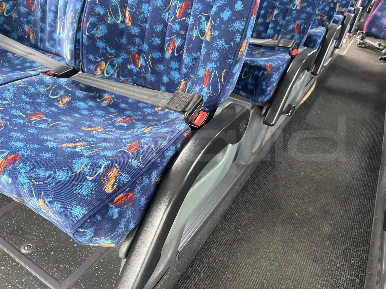 Temsa Safari TB162R - Euro3 - 265kW - 12mt - armrest detail photo