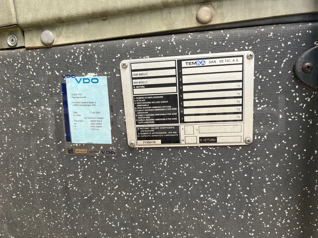 Temsa Safari TB162R - Euro3 - 265kW - 12mt - chassis VIN photo