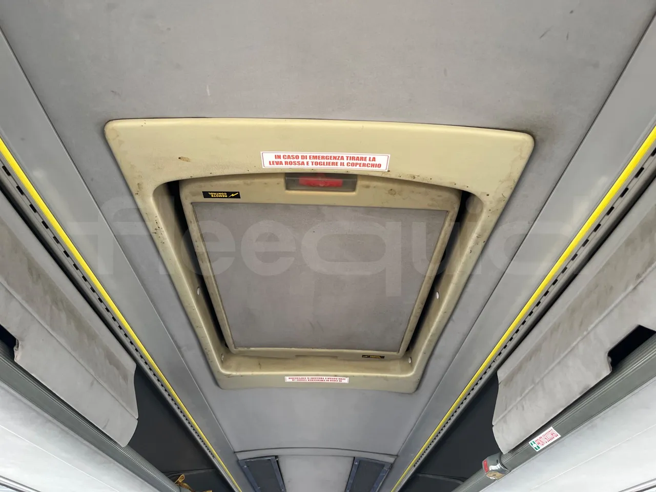 Temsa Safari TB162R - Euro3 - 265kW - 12mt - roof hatch 2