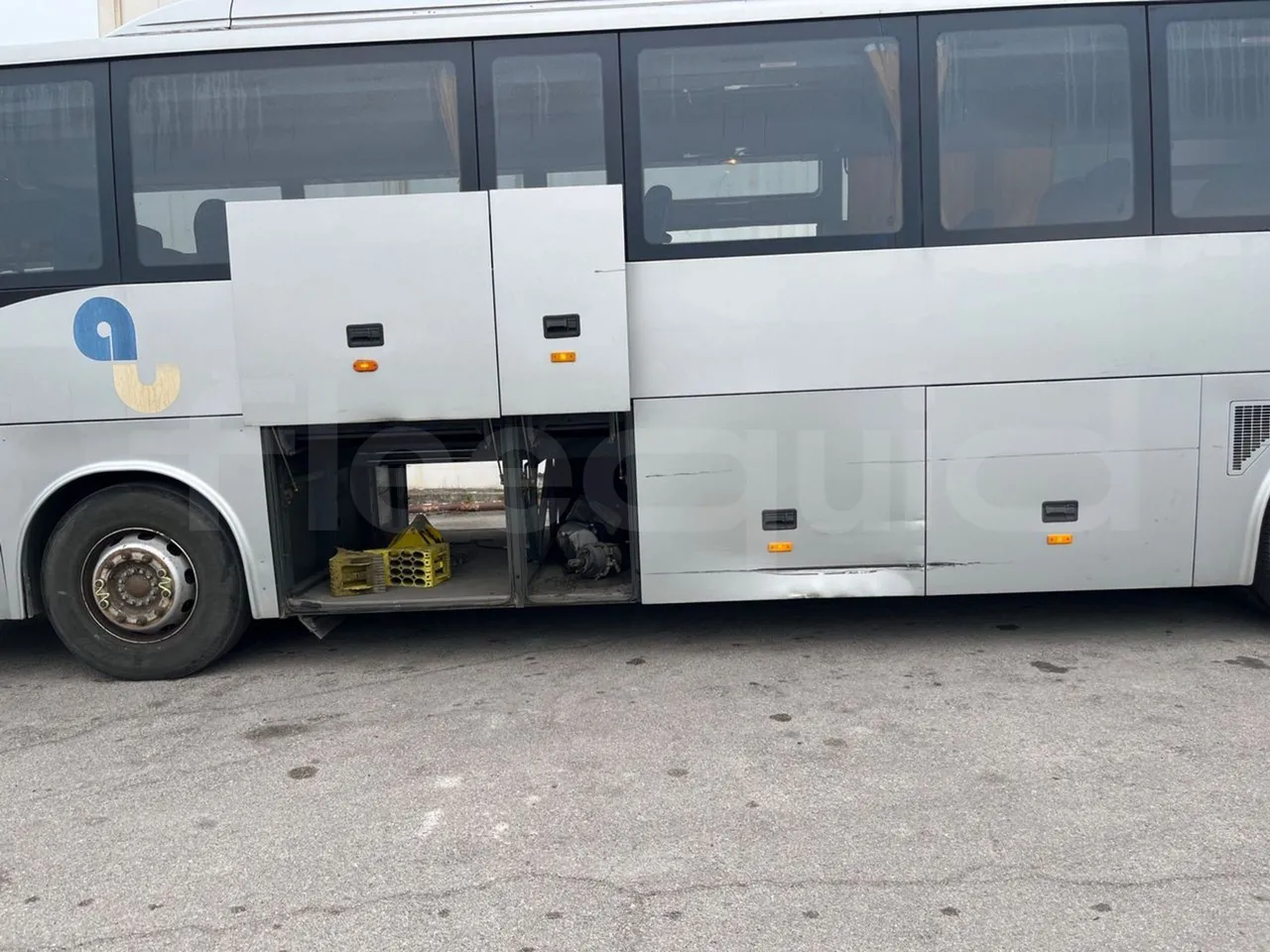 Temsa Safari TB162R - Euro3 - 265kW - 12mt - luggage rack photo