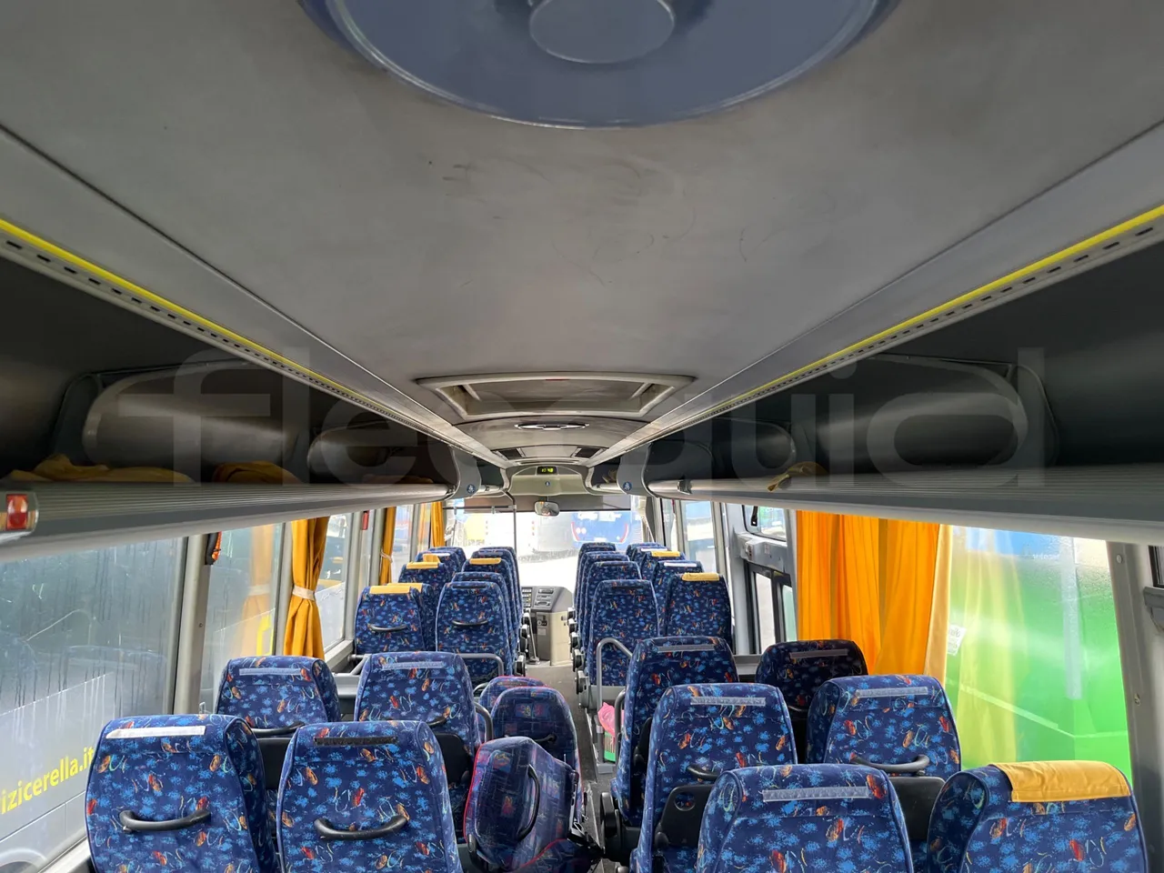 Temsa Safari TB162R - Euro3 - 265kW - 12mt - overhead compartments photo