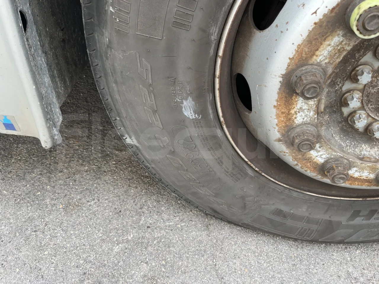 Temsa Safari TB162R - Euro3 - 265kW - 12mt - front left tire measurements