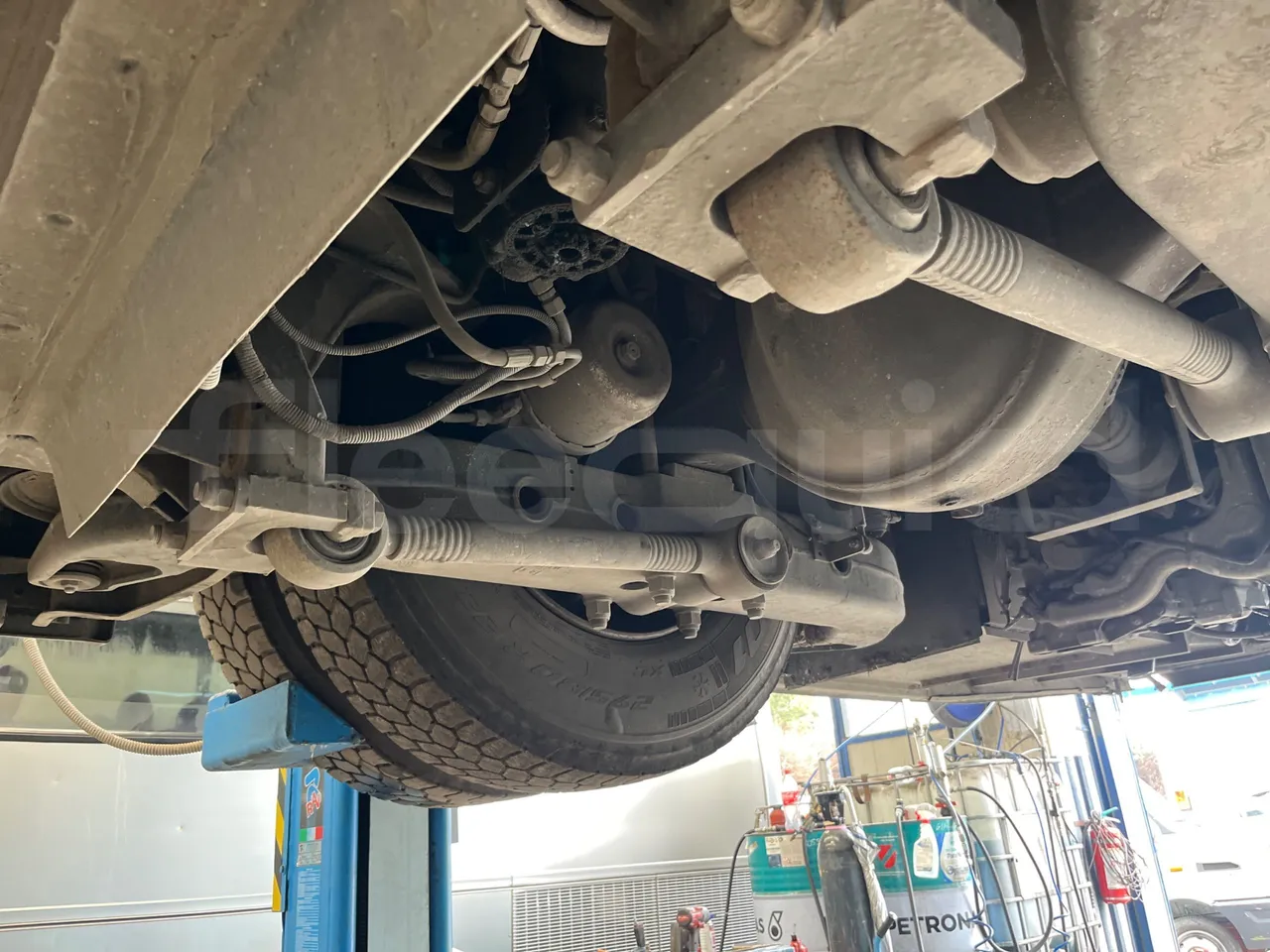 Temsa Safari TB162R - Euro3 - 265kW - 12mt - axle 3 right side