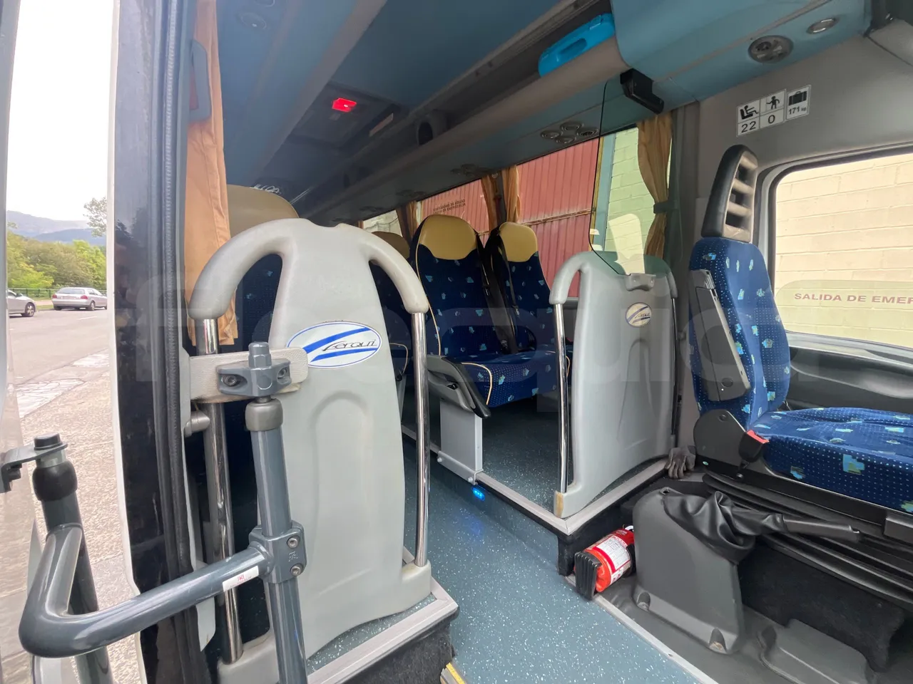Iveco A50C17 CA1S1B-1E1DM/ Euro 5 - 125 Kw - 7.8 Mt - driver microphone accessories photo