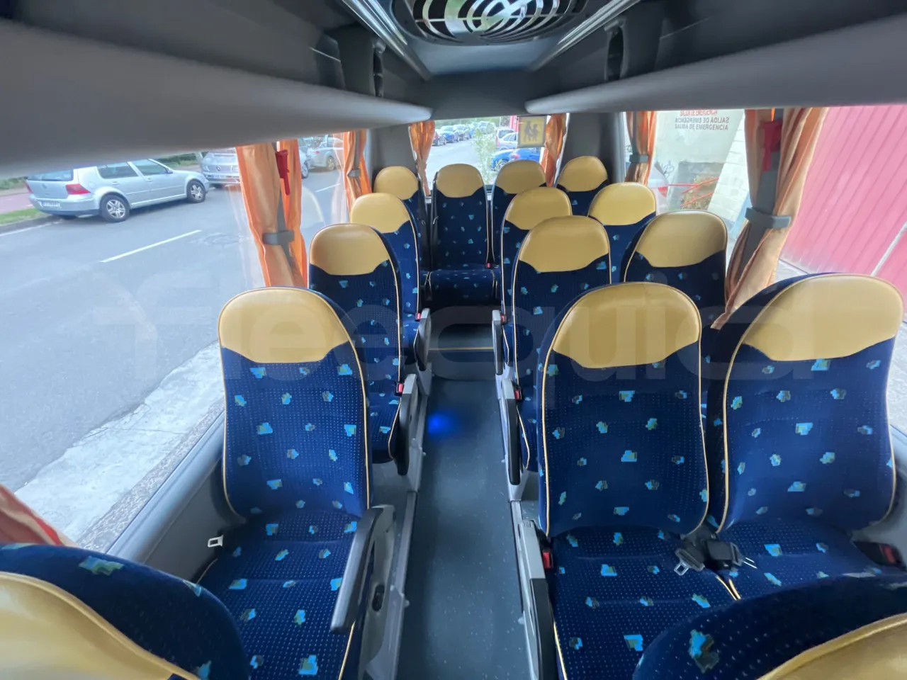Iveco A50C17 CA1S1B-1E1DM/ Euro 5 - 125 Kw - 7.8 Mt - reverse view middle aisle