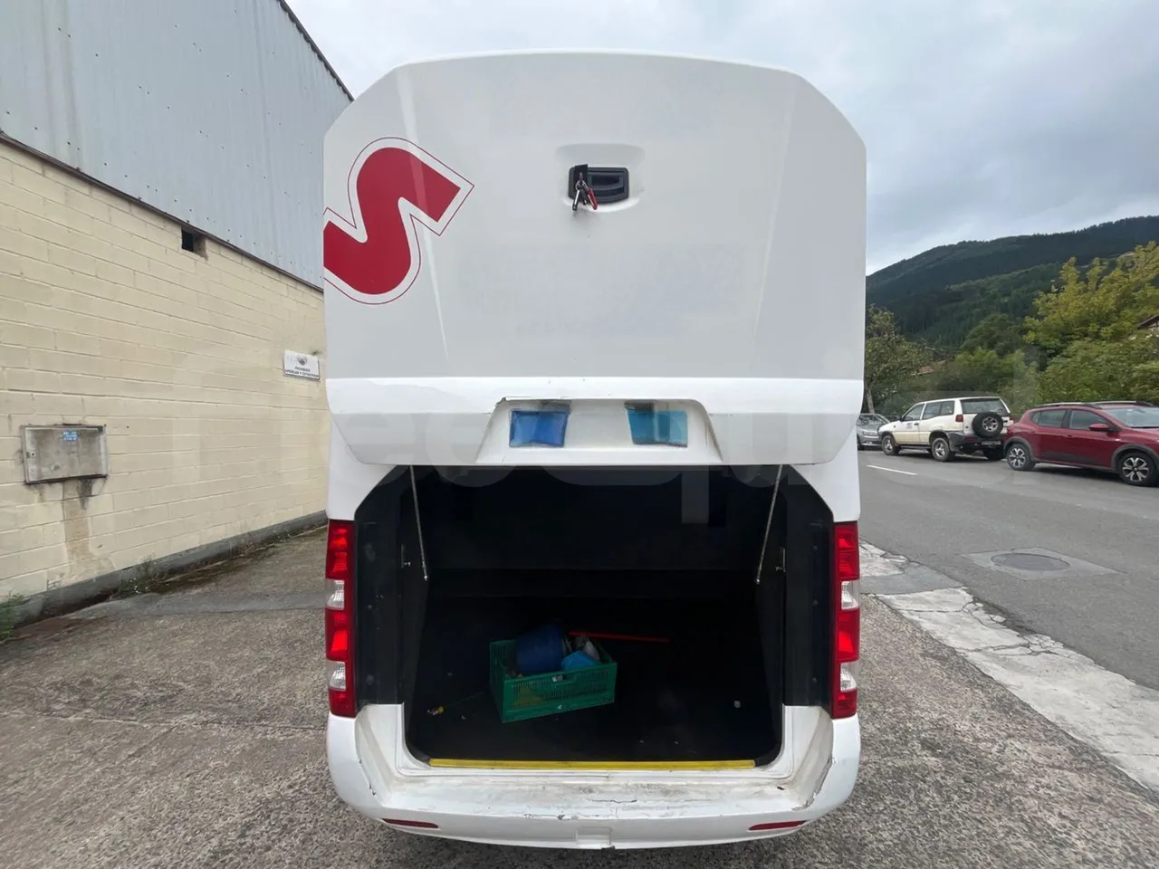 Iveco A50C17 CA1S1B-1E1DM/ Euro 5 - 125 Kw - 7.8 Mt - luggage rack photo
