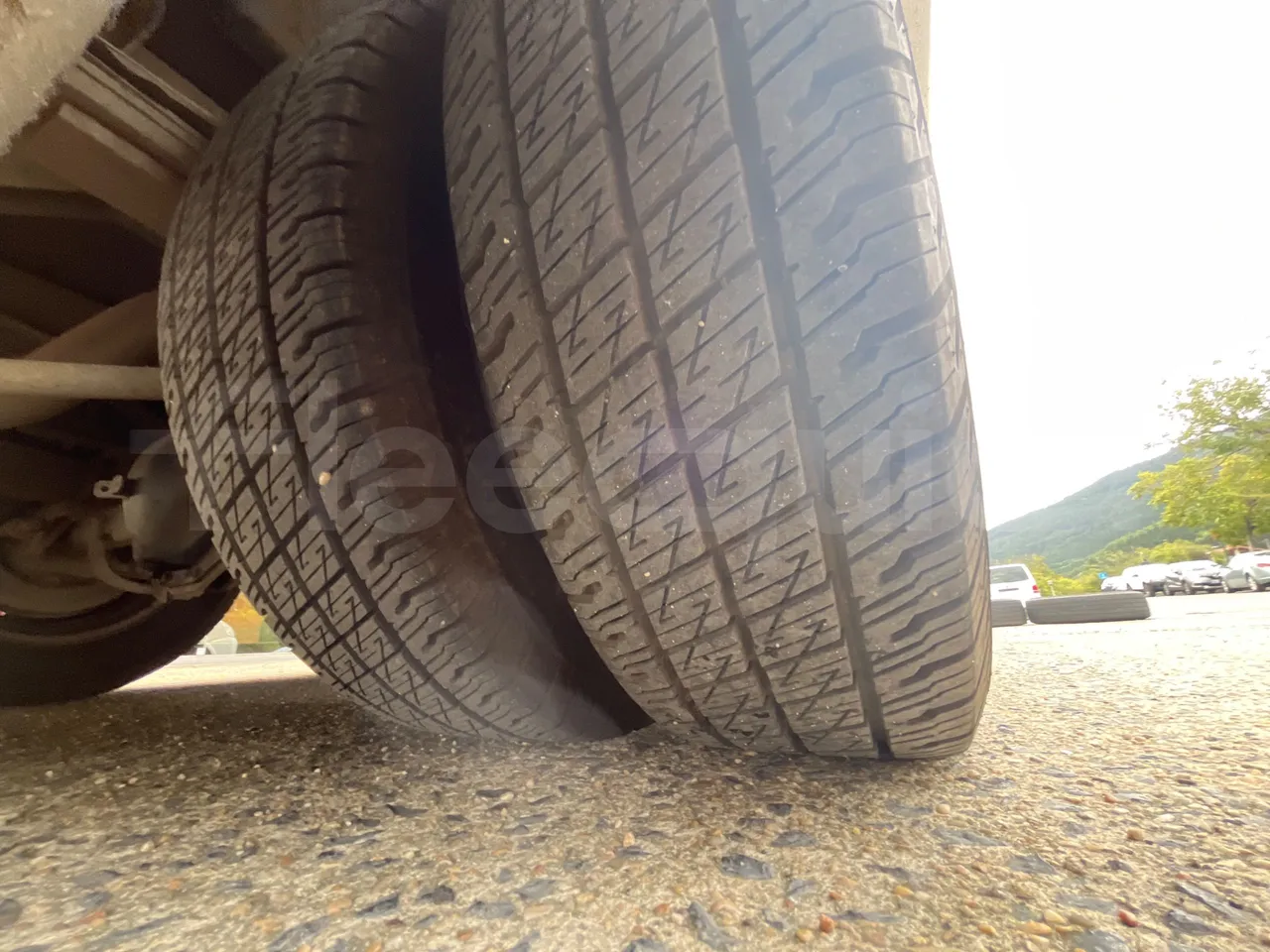 Iveco A50C17 CA1S1B-1E1DM/ Euro 5 - 125 Kw - 7.8 Mt - tread condition third axle tires left