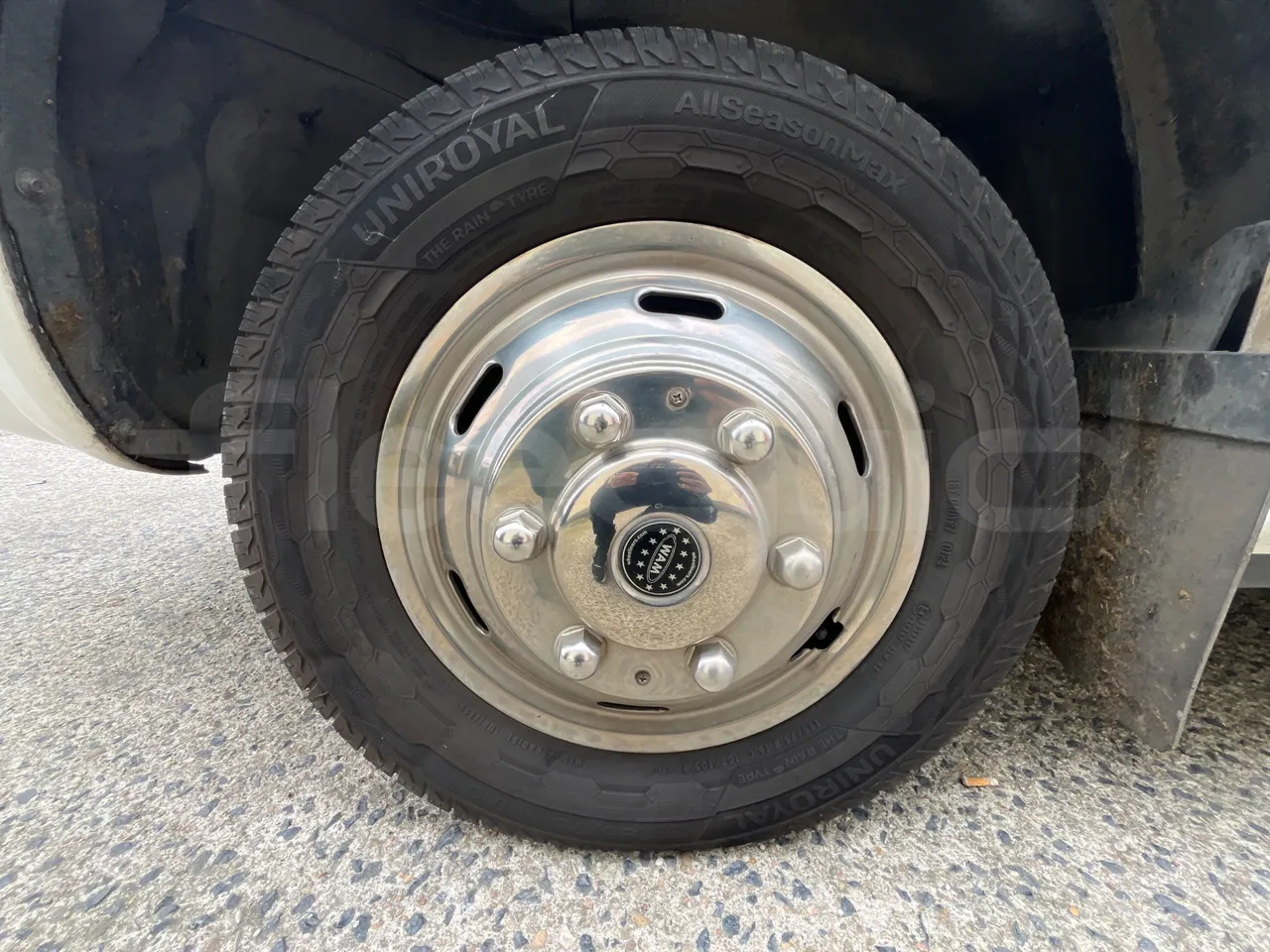 Iveco A50C17 CA1S1B-1E1DM/ Euro 5 - 125 Kw - 7.8 Mt - front left tire measurements