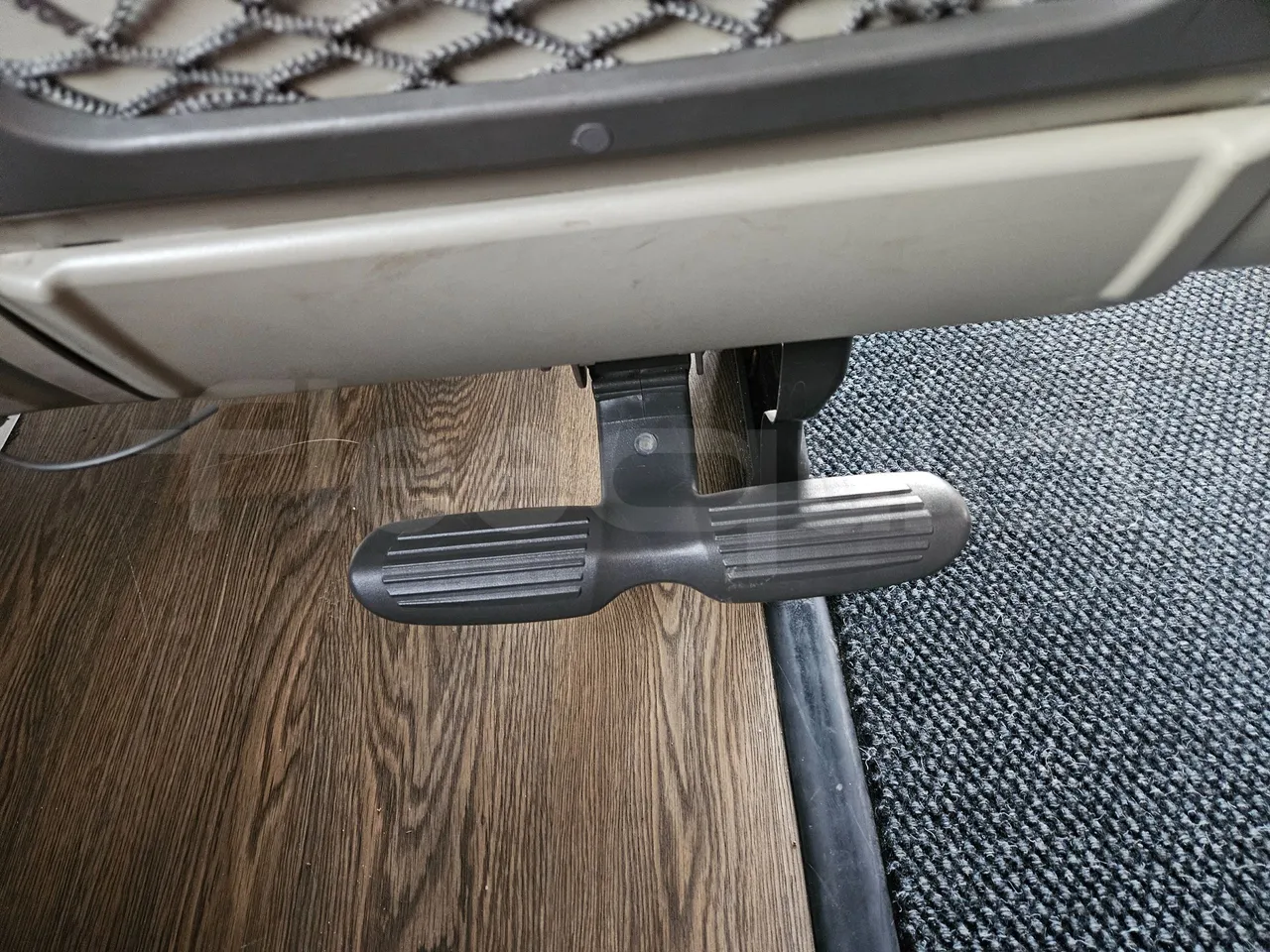 Vdl Futura 501E1 - Euro6 - 320kW - 12.875mt - footrest detail photo