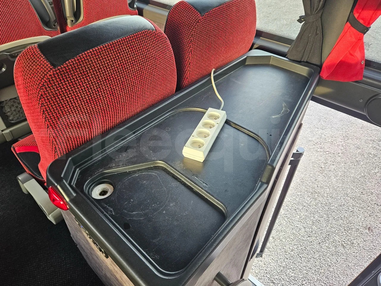 Vdl Futura 501E1 - Euro6 - 320kW - 12.875mt - power outlets detail