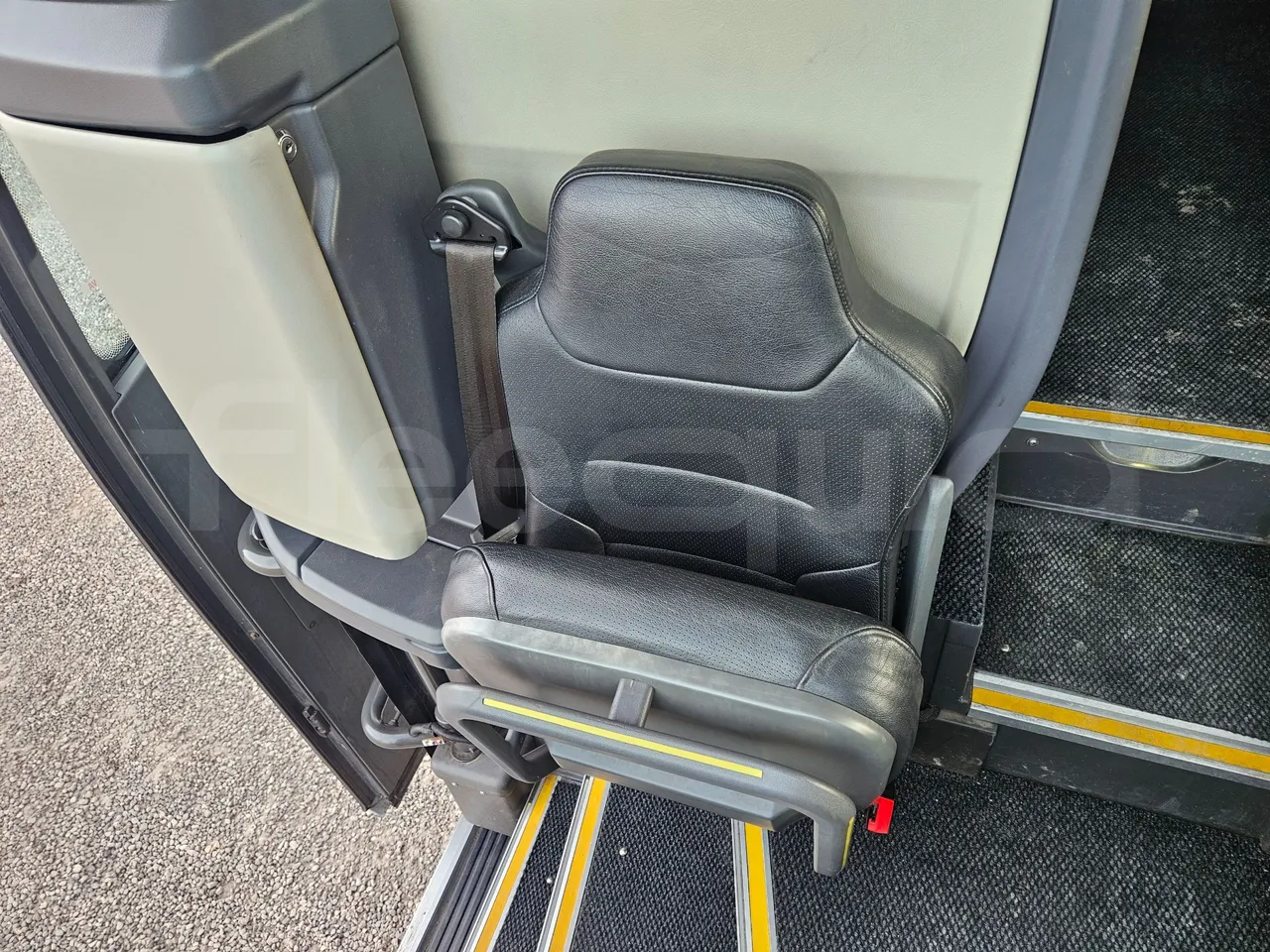 Vdl Futura 501E1 - Euro6 - 320kW - 12.875mt - hostess seat photo