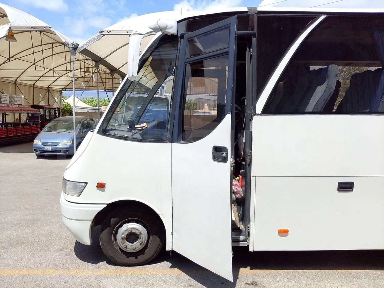 Iveco Daily 65C JBI - EUR3 -122kW - 6.9m - front door 1 open