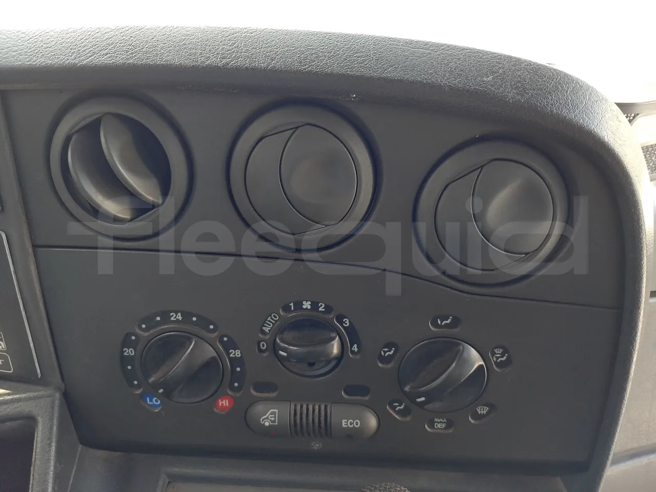 Iveco Daily 65C JBI - EUR3 -122kW - 6.9m - radio accessories photo