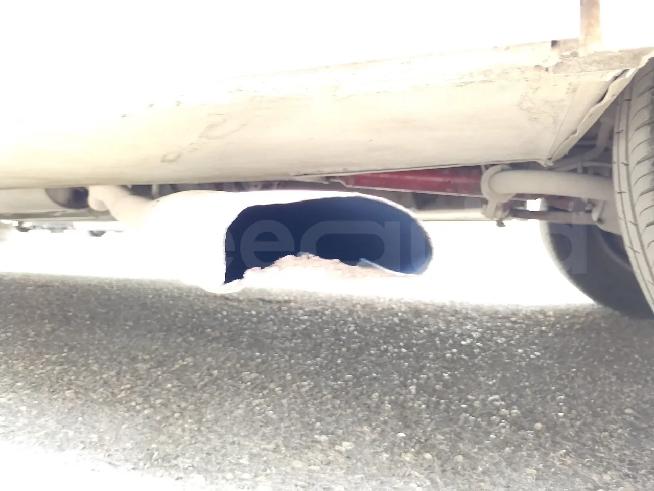 Iveco Daily 65C JBI - EUR3 -122kW - 6.9m - exhaust photo