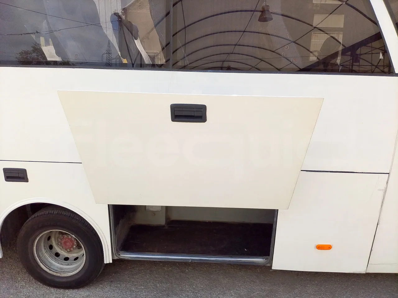 Iveco Daily 65C JBI - EUR3 -122kW - 6.9m - external compartments photo