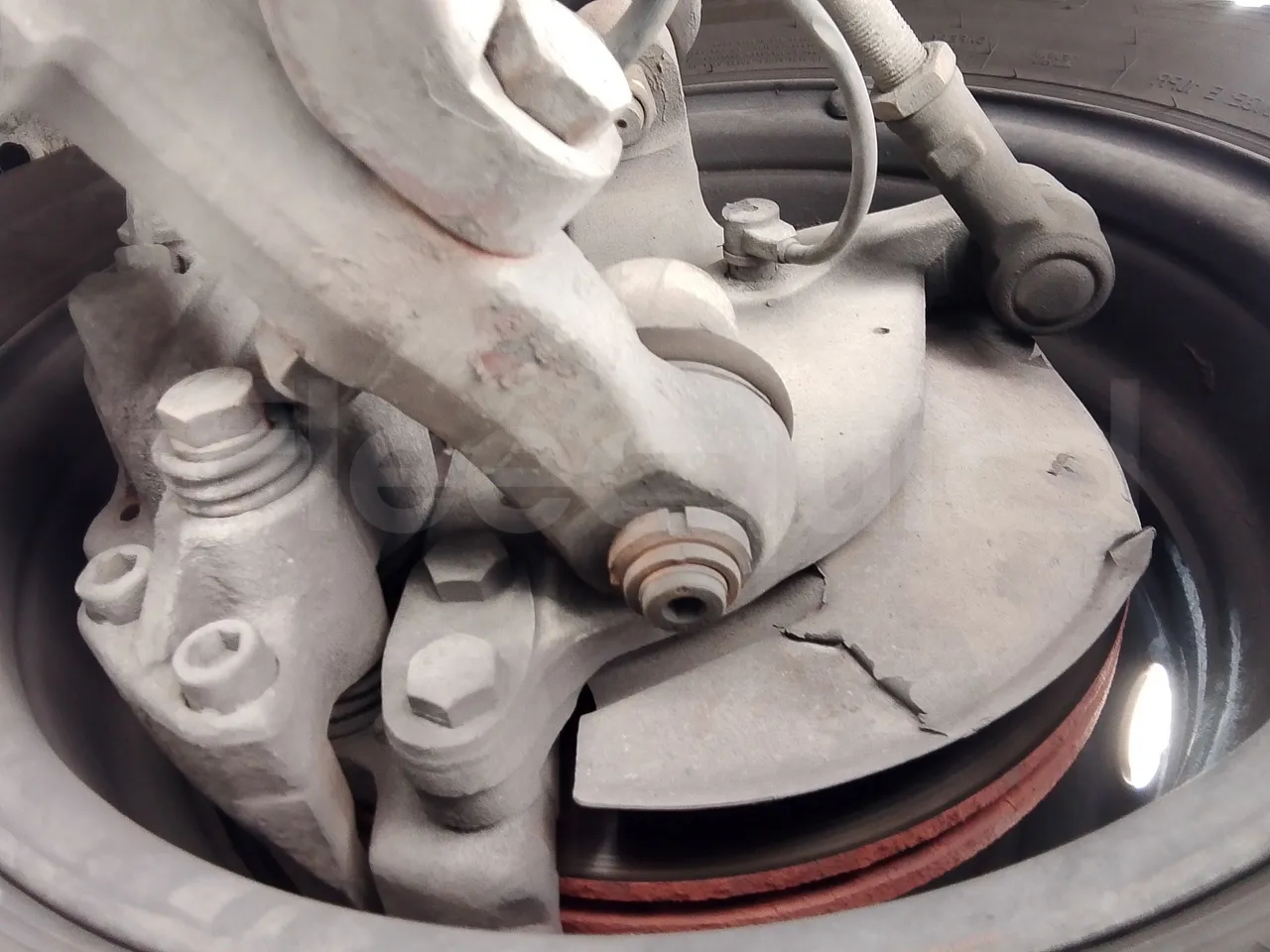 Iveco Daily 65C JBI - EUR3 -122kW - 6.9m - front discs left