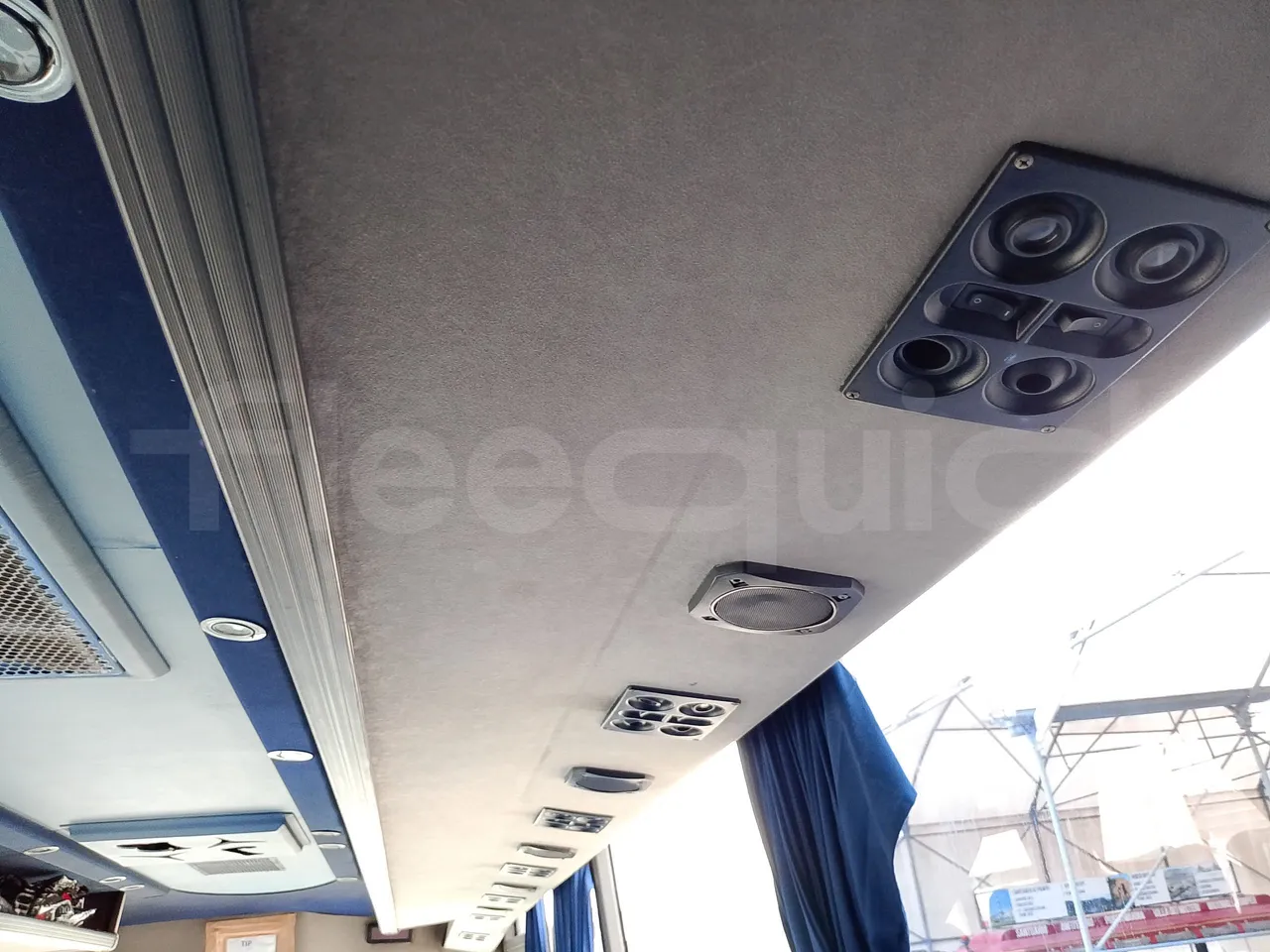 Iveco Daily 65C JBI - EUR3 -122kW - 6.9m - roof hatch 3