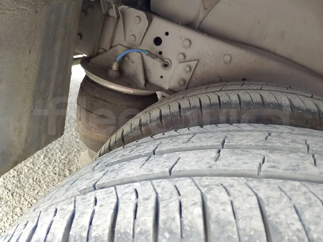 Iveco Daily 65C JBI - EUR3 -122kW - 6.9m - tread condition third axle tires left