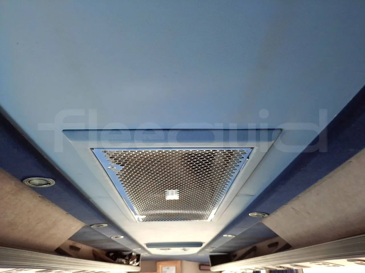 Iveco Daily 65C JBI - EUR3 -122kW - 6.9m - overhead compartments photo
