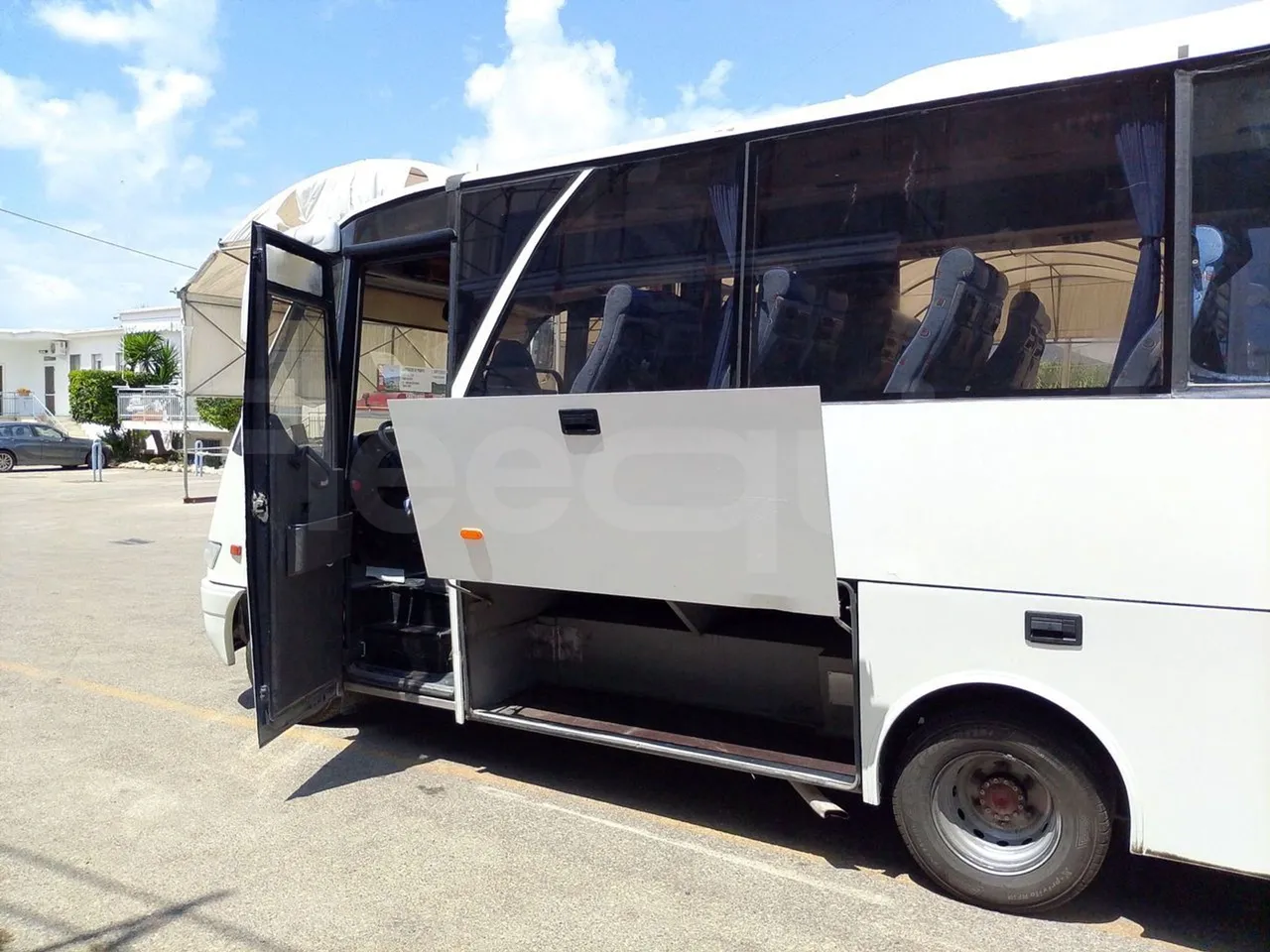 Iveco Daily 65C JBI - EUR3 -122kW - 6.9m - platform open photo