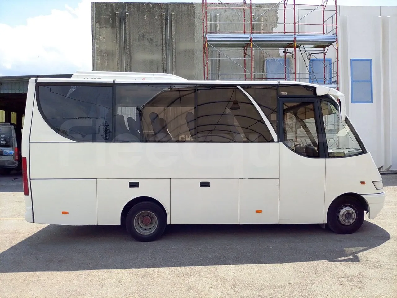 Iveco Daily 65C JBI - EUR3 -122kW - 6.9m - right side doors closed