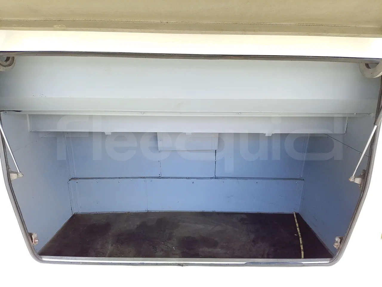 Iveco Daily 65C JBI - EUR3 -122kW - 6.9m - under carpet photo