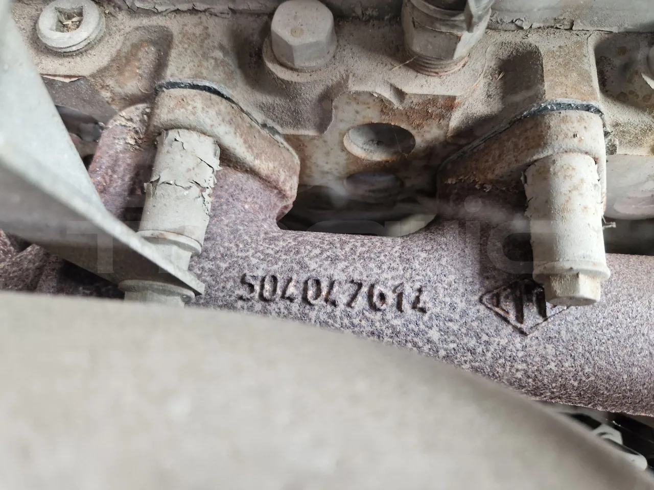 Iveco Cacciamali C5032 -EUR3 -154kW -9.3m - engine plate photo